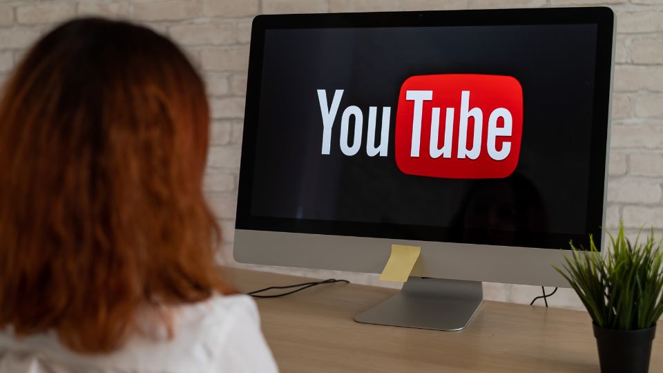 Cum poți face bani pe YouTube?